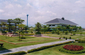 泰國湄南河大學logo圖片