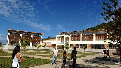 新喀里多尼亞大學(xué)logo圖片